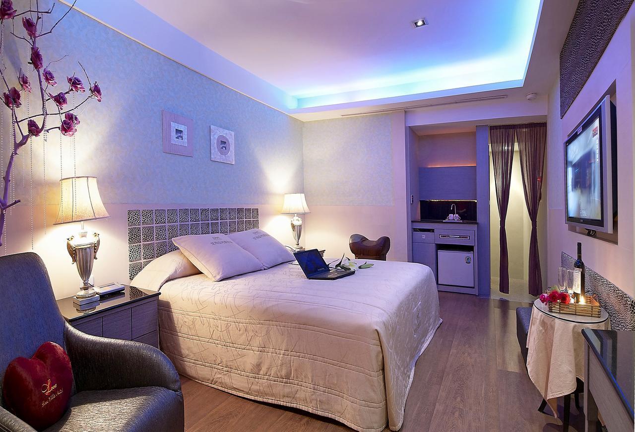 Zhi Baishan Motel Zhunan Exterior photo