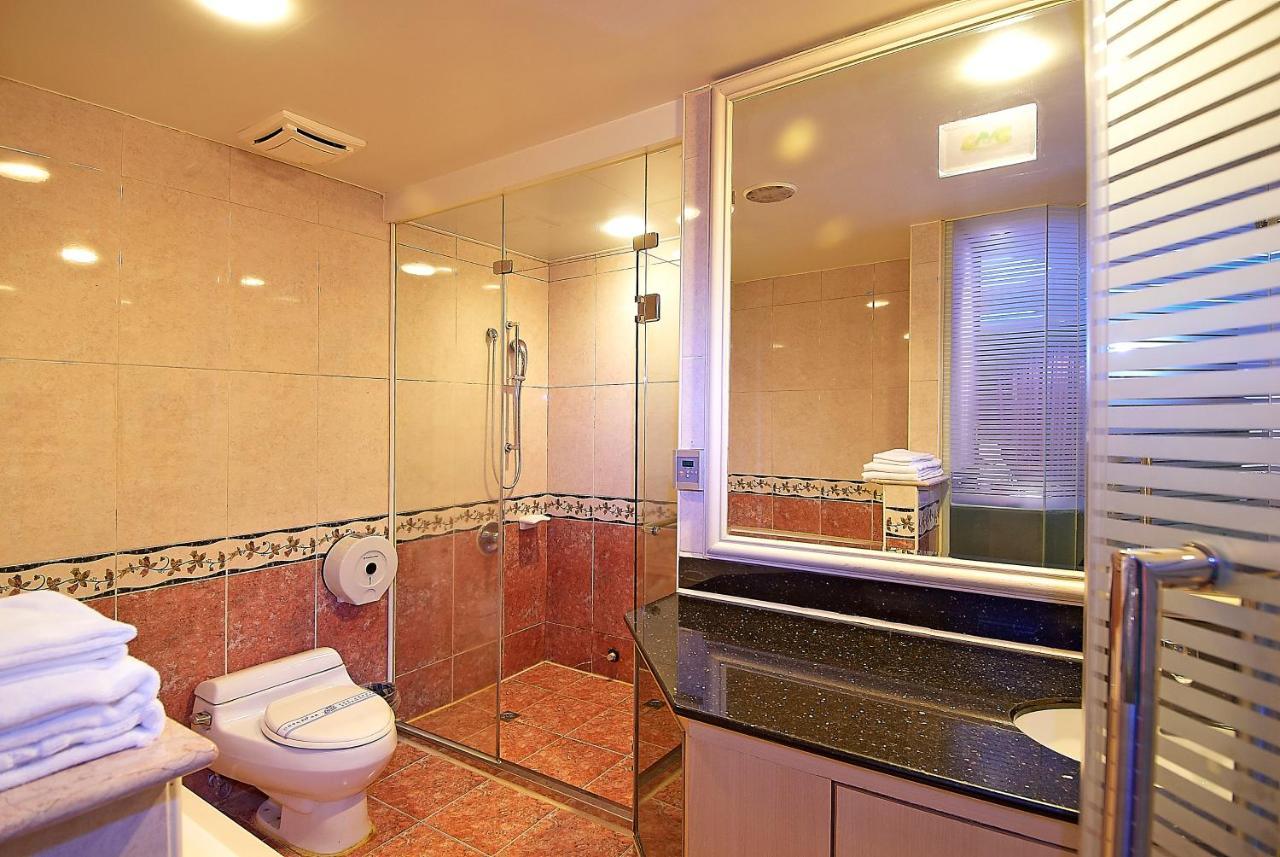 Zhi Baishan Motel Zhunan Exterior photo